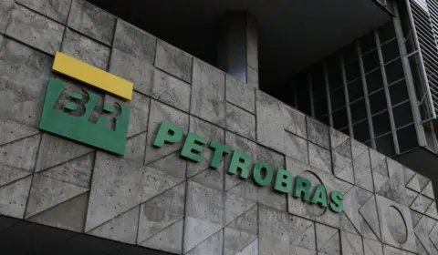 Desmonte: Petrobras reabre processo de venda das refinarias Rnest, Repar e Refap