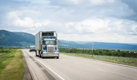 Investimento público federal em rodovias cai mais de 70% na última década