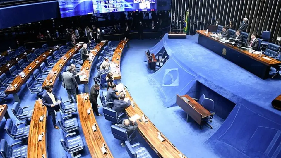 Senado aprova PEC que autoriza mais de R$ 41 bi para pacote de medidas eleitoreiras de Bolsonaro