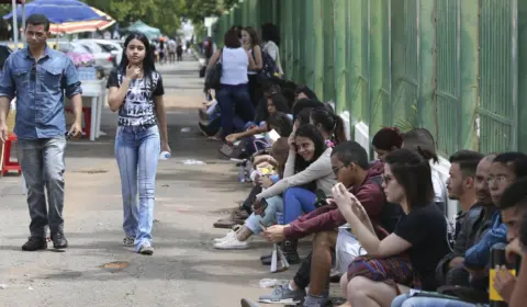 No Brasil, 35,9% dos jovens estão sem trabalhar e sem estudar. País já é o segundo no ranking da geração nem nem, o que indica falta crônica de oportunidades