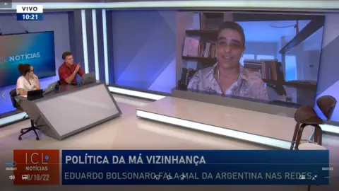 Os Bolsonaros têm fixação por Argentina e Venezuela e não estão nem aí para o Brasil! | 18/10/22