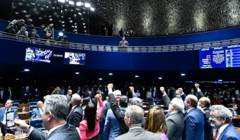 Em primeiro grande teste de fogo de Lula, PEC da Transição é aprovada no Senado com margem de votos maior que a esperada