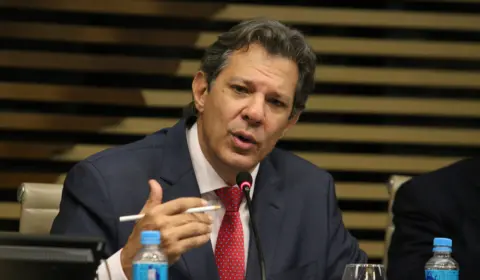 Reforma tributária: Haddad entrega estudo que aponta que alíquota-padrão do IVA ficará entre 25,45% e 27%