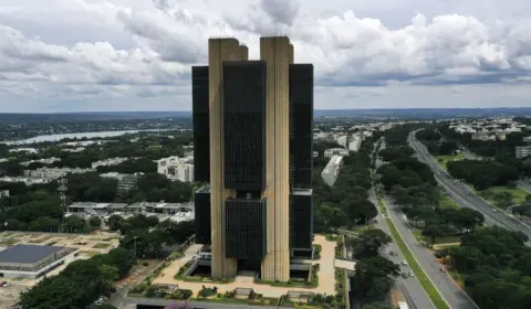 Pressionado, Copom abre reunião para discutir juros sob protestos de governo, trabalhadores e empresários