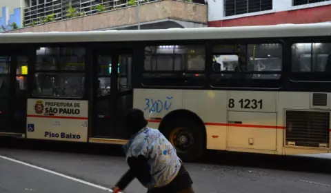 Dez anos após protestos, prefeitura de SP estuda adoção de passe livre