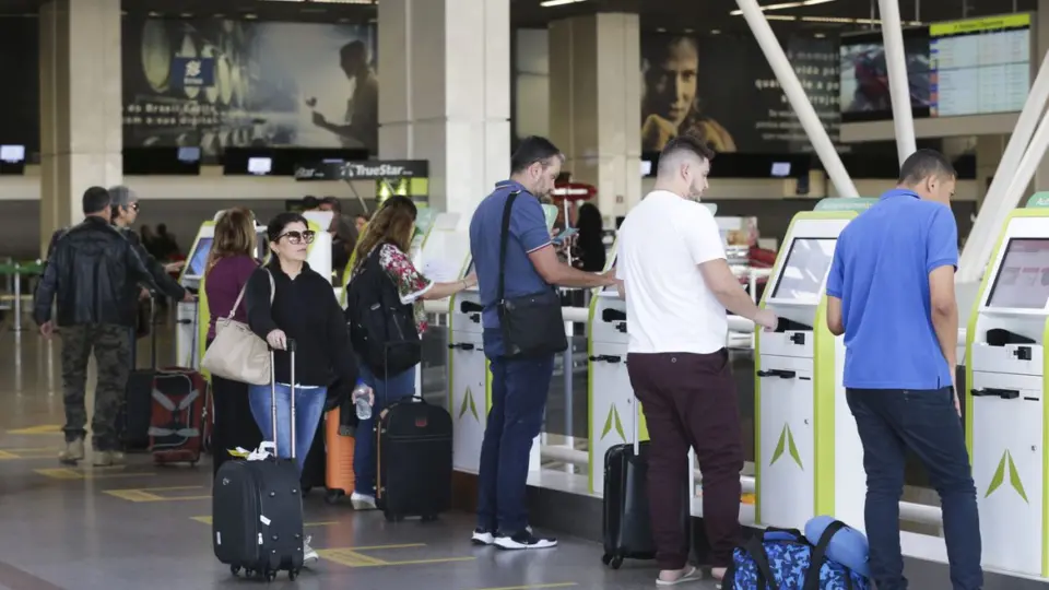 Companhias têm até o fim do mês para apresentar plano de redução de preços das passagens aéreas