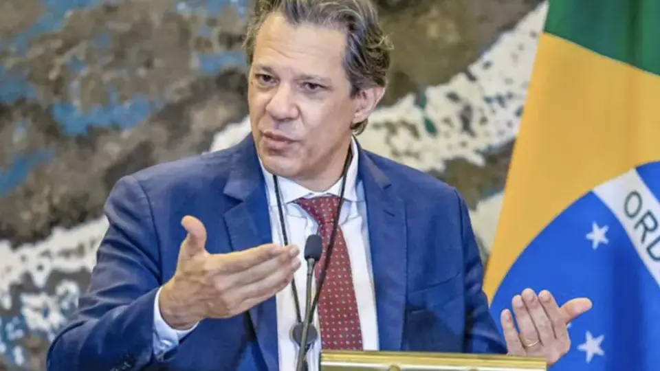 Haddad diz que meta fiscal com déficit zero é ‘programática’ e que a perseguirá mesmo sem lei