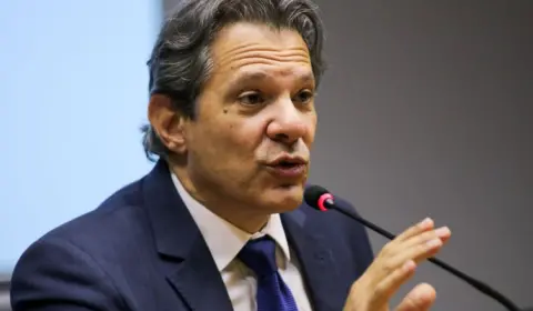 Haddad diz que governo vai encaminhar PL da reoneração da folha em regime de urgência; desoneração volta a valer