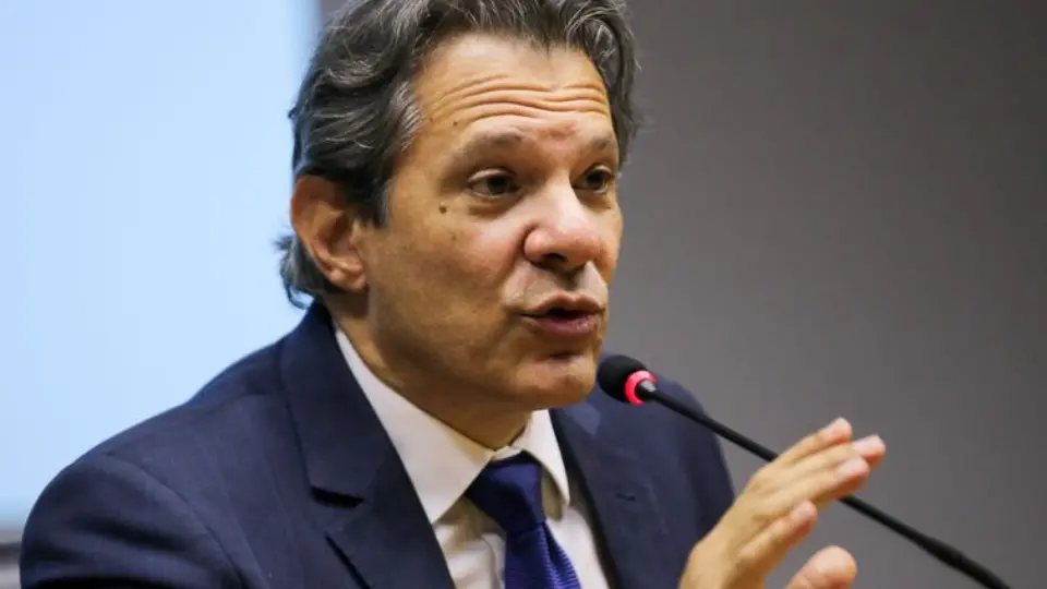 Haddad diz que governo vai encaminhar PL da reoneração da folha em regime de urgência; desoneração volta a valer