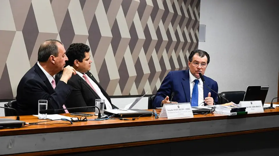 CCJ do Senado deve discutir e votar relatório da reforma tributária nesta 3ª feira. Plenário pode votar proposta amanhã