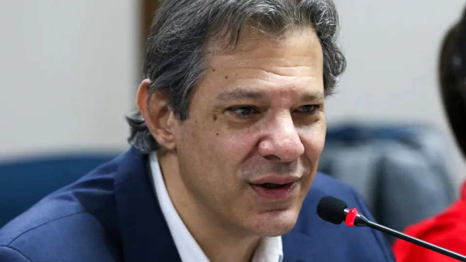 Febraban declara “apoio institucional” a Haddad