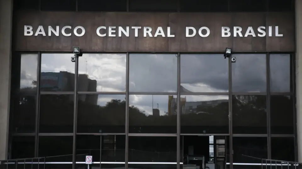 Mercado financeiro eleva projeção de inflação para 4,62% em 2024, aponta Boletim Focus