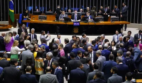 Congresso aprova LDO com R$ 49 bi em emendas parlamentares e agenda bolsonarista de costumes