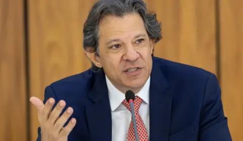 Haddad descarta acabar com isenção tributária para compras de até US$ 50 para bancar desoneração da folha