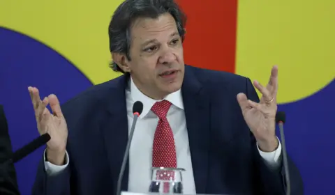 Haddad chega a Brasília com a missão de tentar apaziguar celeuma provocada pela MP de compensação à desoneração da folha