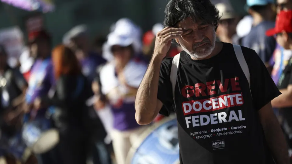 Greve nas federais: a pedido de entidades, assinatura de acordo é adiada para quinta-feira (27)