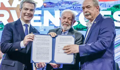 Lula anuncia aplicação de R$ 15,5 bi em obras na Dutra e na Rio-Santos