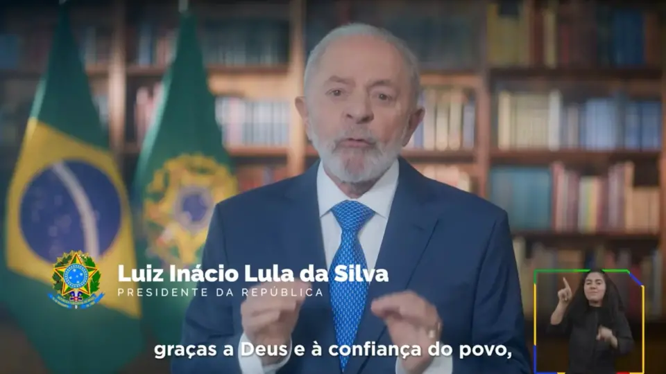 Em pronunciamento à TV, Lula diz que não abrirá mão ‘da responsabilidade fiscal’