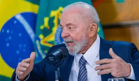 Lula: ‘a mágica da economia é transformar as pessoas em pequenos consumidores’