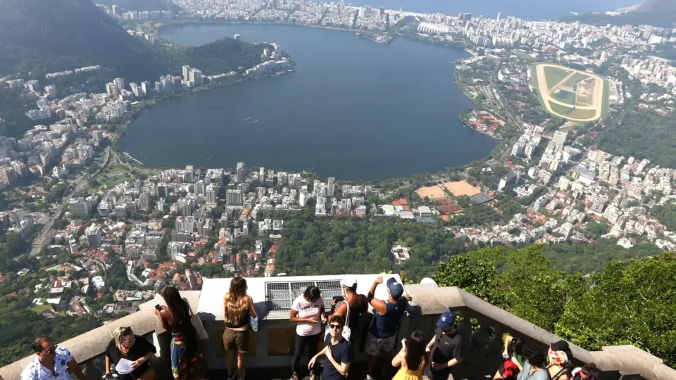 Gastos de turistas estrangeiros no Brasil chegam a R$ 26 bilhões em 2024. Valor é o maior em 29 anos